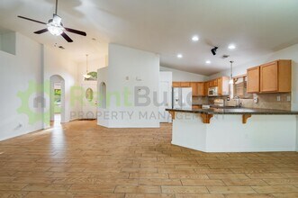 4523 Los Valles Dr NW in Albuquerque, NM - Building Photo - Building Photo