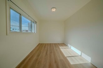 69 Glendora Ave in Long Beach, CA - Building Photo - Building Photo