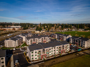 Tumwater Pointe Apartments in Tumwater, WA - Foto de edificio - Building Photo