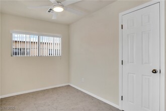 2217 N Jones Blvd in Las Vegas, NV - Building Photo - Building Photo