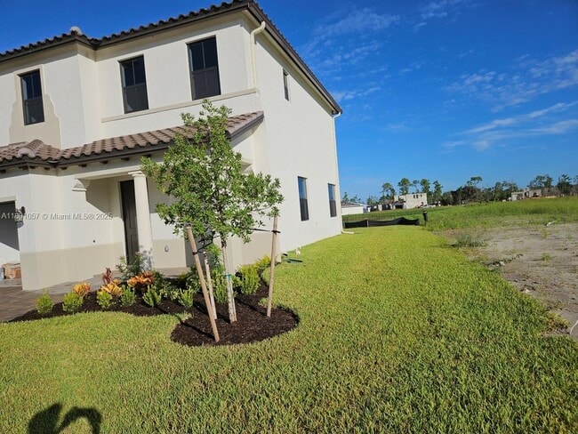 property at 5633 Cerva Ln