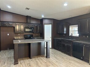 317 Co Rd 4790 in Boyd, TX - Building Photo - Building Photo