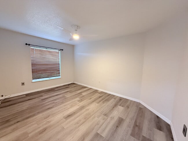 8275 Cozumel Ln in Sebring, FL - Foto de edificio - Building Photo