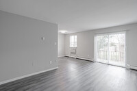 Coventry Place Apartments in Magnolia, NJ - Building Photo - Interior Photo