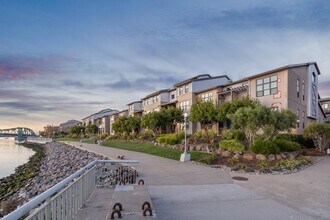2875 Regatta Dr in Oakland, CA - Building Photo - Building Photo