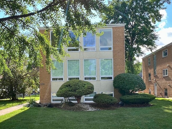 property at 3014 Harlem Ave