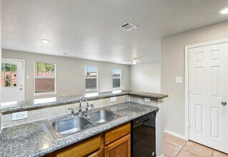 12027 Clifton Oaks Dr in Houston, TX - Building Photo - Building Photo