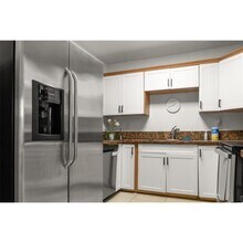 2724 SW 34th Ct in Miami, FL - Foto de edificio - Building Photo