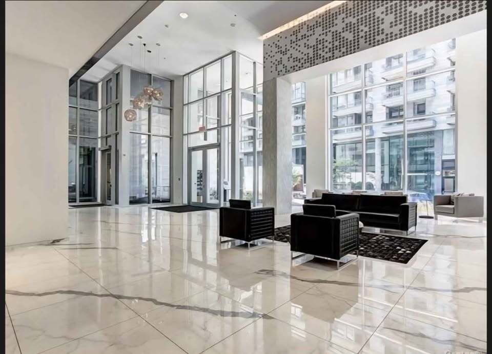 365 Saint-André Rue in Montréal, QC - Building Photo