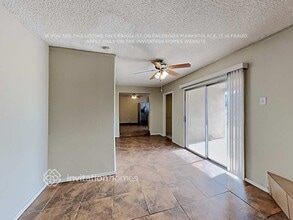 2335 E Beverly Ln in Phoenix, AZ - Building Photo - Building Photo