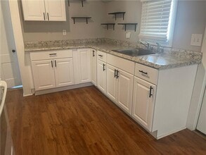 487 Ten Rod Rd in North Kingstown, RI - Building Photo - Building Photo