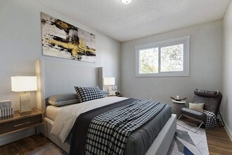 Ashford Manor in Saskatoon, SK - Building Photo - Building Photo