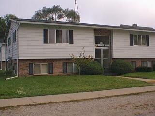 119 Carpenter St in West Branch, MI - Foto de edificio