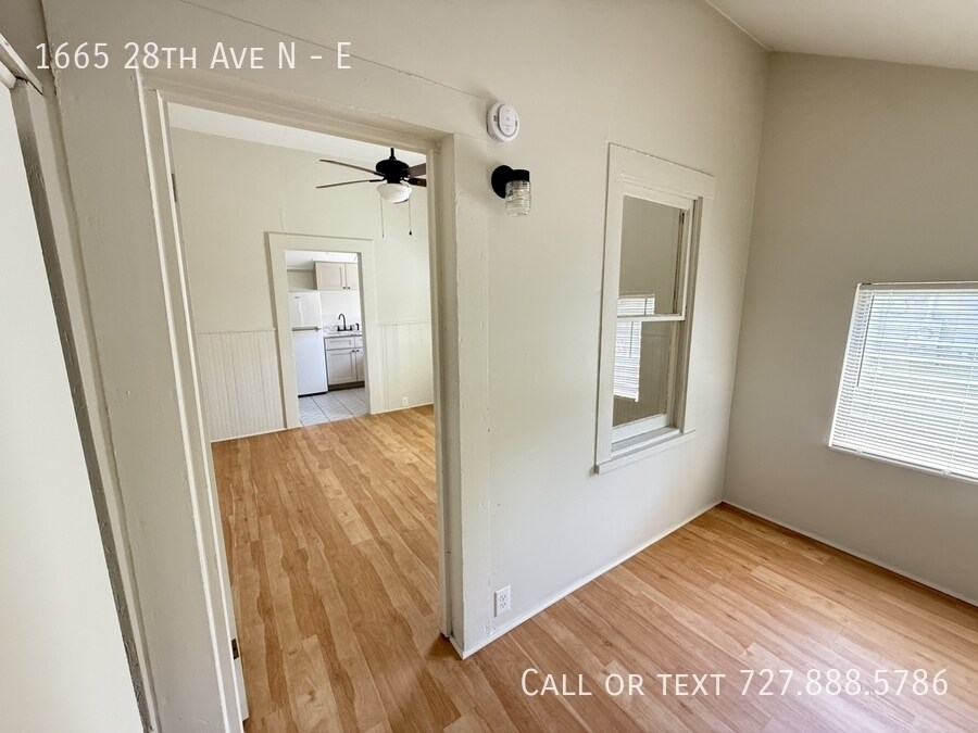 1665 28th Ave N in St. Petersburg, FL - Building Photo