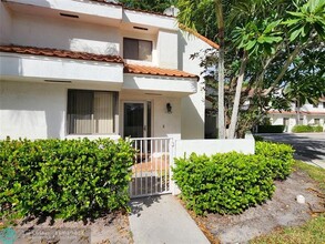 11525 Terra Bella Blvd in Plantation, FL - Building Photo - Building Photo