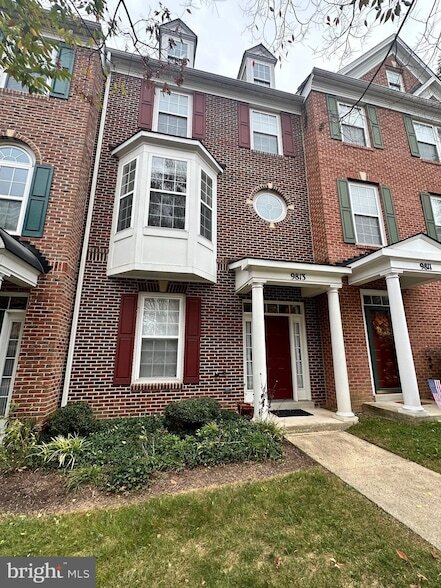 9813 Darcy Forest Dr, Unit 3756-622 in Silver Spring, MD - Building Photo