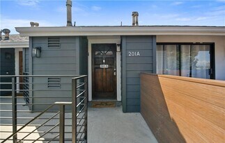 345 Avocado St in Costa Mesa, CA - Building Photo