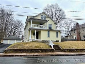 119 Oak St in Southington, CT - Building Photo