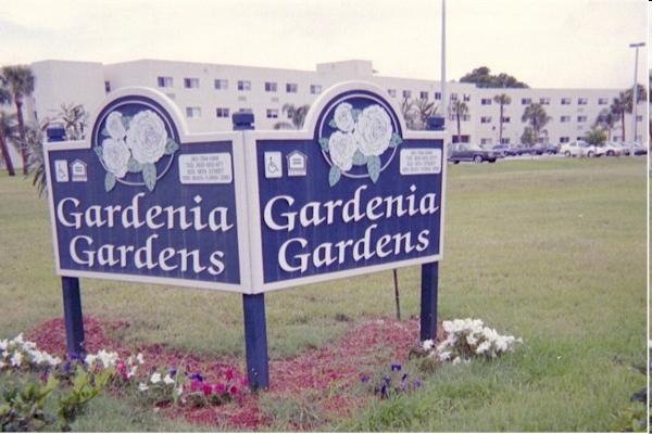 Gardenia Gardens in Vero Beach, FL - Building Photo - Building Photo