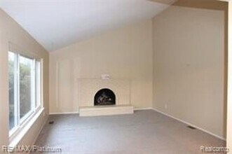 5116 Prentis Dr in Troy, MI - Building Photo - Building Photo