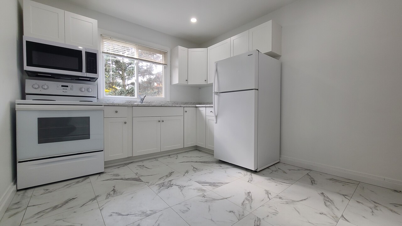 207 Moore St in Cambridge, ON - Building Photo