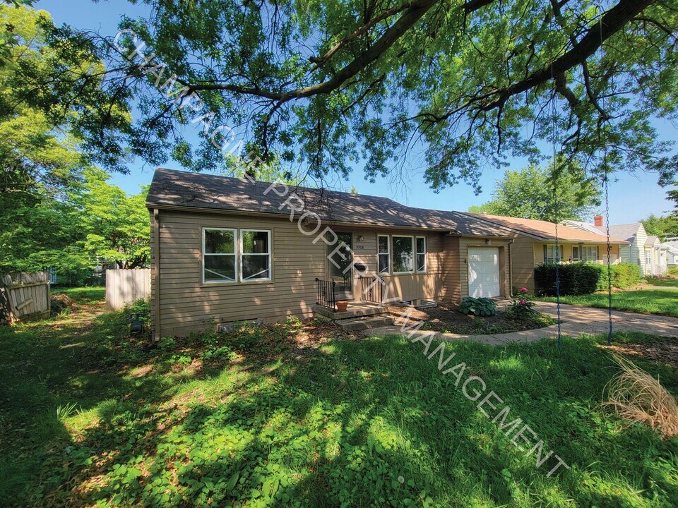 5508 Harvard Ave in Raytown, MO - Foto de edificio