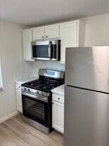 244 Clairmont Ave, Unit 2 in West View, PA - Building Photo