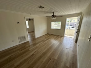 901 W 7th St in Riviera Beach, FL - Building Photo - Building Photo