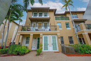 1030 SW 147th Ave in Pembroke Pines, FL - Building Photo