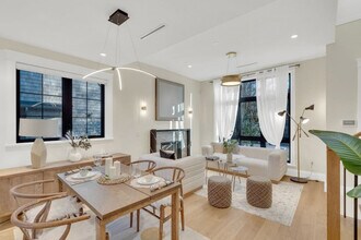 2145 W 32nd Ave in Vancouver, BC - Building Photo - Building Photo