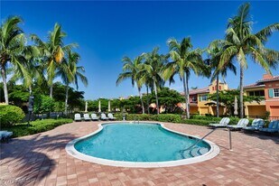 8601 Piazza Del Lago Cir in Estero, FL - Building Photo