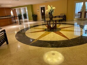 7350 SW 89th St in Miami, FL - Building Photo - Building Photo