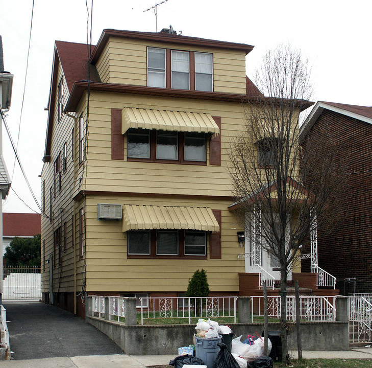 275 N 12th St in Newark, NJ - Foto de edificio