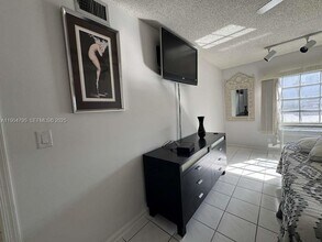 6253 Bay Club Dr in Fort Lauderdale, FL - Building Photo - Building Photo