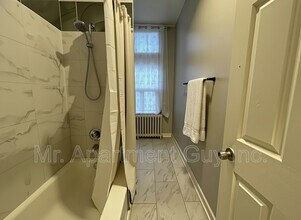 44 Victoria Ave S in Hamilton, ON - Building Photo - Building Photo