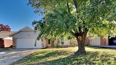 11624 SW 3rd Terrace in Yukon, OK - Foto de edificio - Building Photo