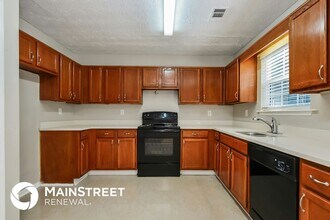 70 Summer Ln in Covington, GA - Foto de edificio - Building Photo