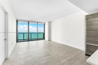 460 NE 28th St, Unit 2003 in Miami, FL - Foto de edificio - Building Photo