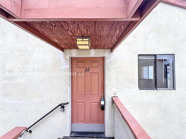 2520 Walters Way in Concord, CA - Foto de edificio - Building Photo