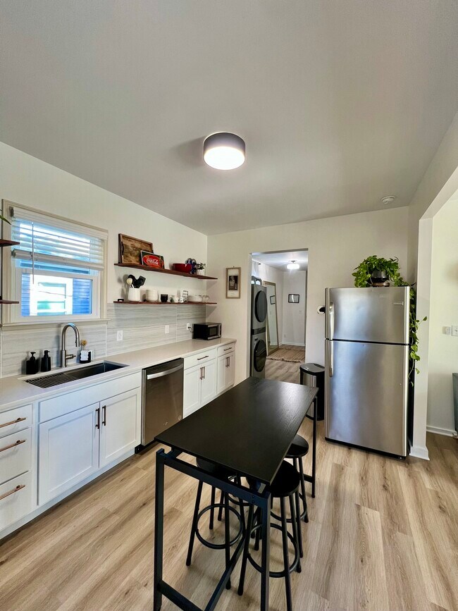 205 N 10th St, Unit 205 N 10th St Unit B