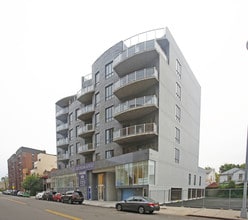 37 W End Ave in Brooklyn, NY - Foto de edificio - Building Photo