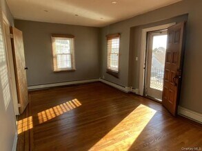 365 W Fulton St in Long Beach, NY - Building Photo - Building Photo
