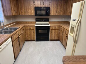 2106 Ken Ct in Mount Dora, FL - Building Photo - Building Photo