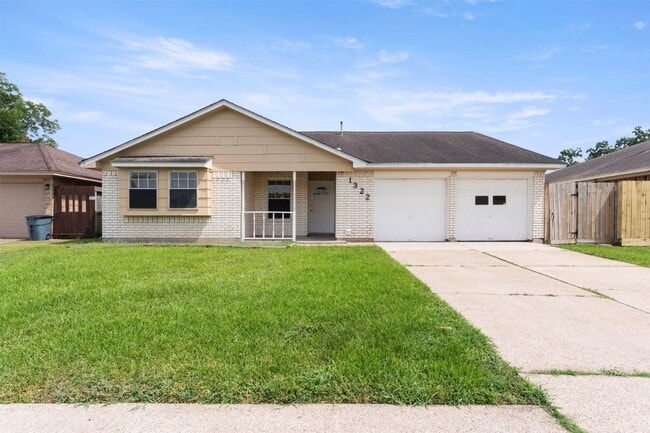 property at 1322 Dorsetshire Dr
