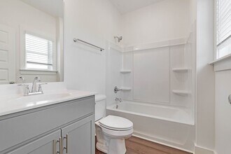 120 Huntley Knl Dr in Pelham, AL - Building Photo - Building Photo