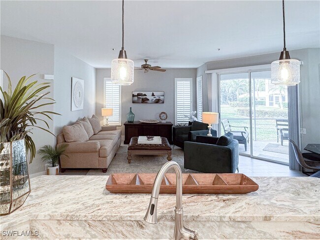 9140 Southmont Cove in Ft. Myers, FL - Foto de edificio - Building Photo