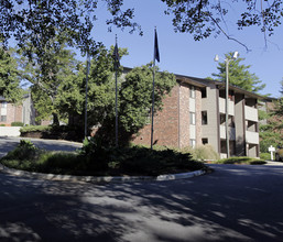 Berkley Pointe Apartments in Greenville, SC - Foto de edificio - Building Photo