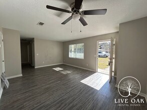 215 Pointe S Dr in Hinesville, GA - Building Photo - Building Photo