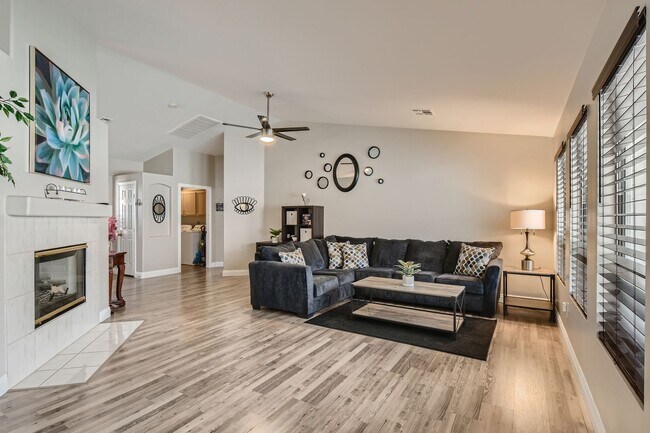 2114 Akamine Ave in North Las Vegas, NV - Building Photo - Building Photo