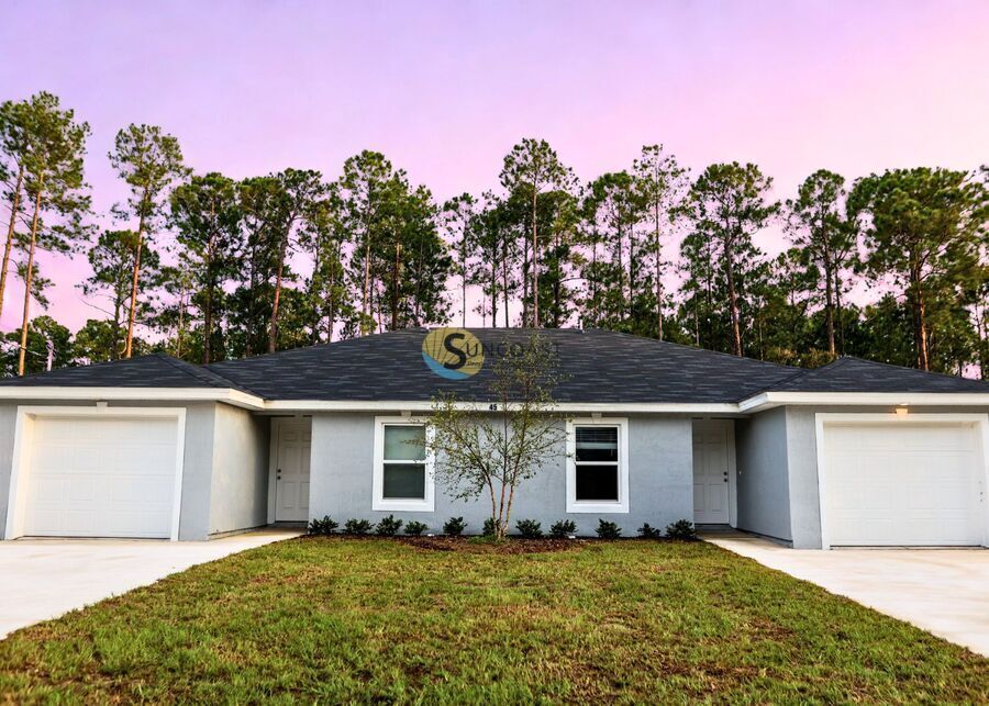 45 Regency Dr in Palm Coast, FL - Building Photo